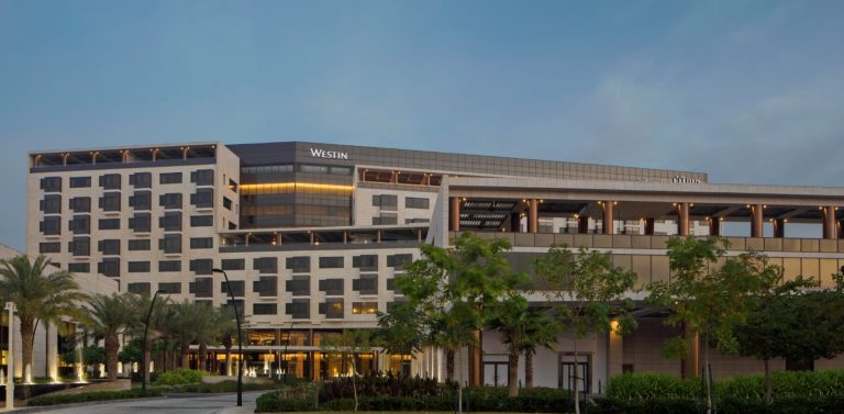 تكريم مدير عام فندق و منتجع ويستين الدوحة