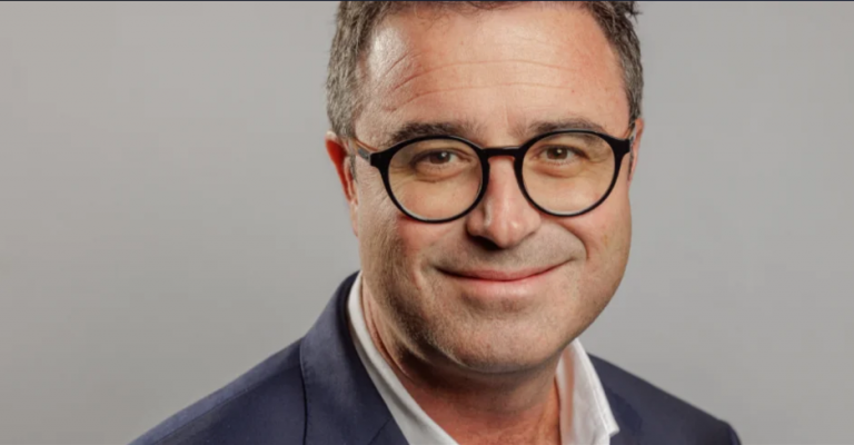 منتجع وفلل هيلتون شاطئ سلوى يرحب بـ أندريه بورغ في منصب المدير العام